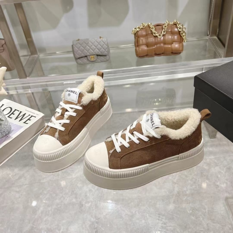 Ch**el sport shoes